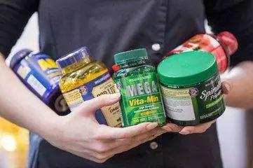 保健食品擬標(biāo)注“本品不能代替藥品” 新規(guī)強化警示，引導(dǎo)理性消費